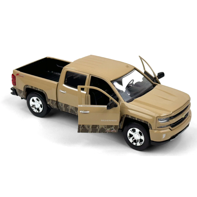 1:27 2017 Chevy Silverado 1500 MOSSY OAK