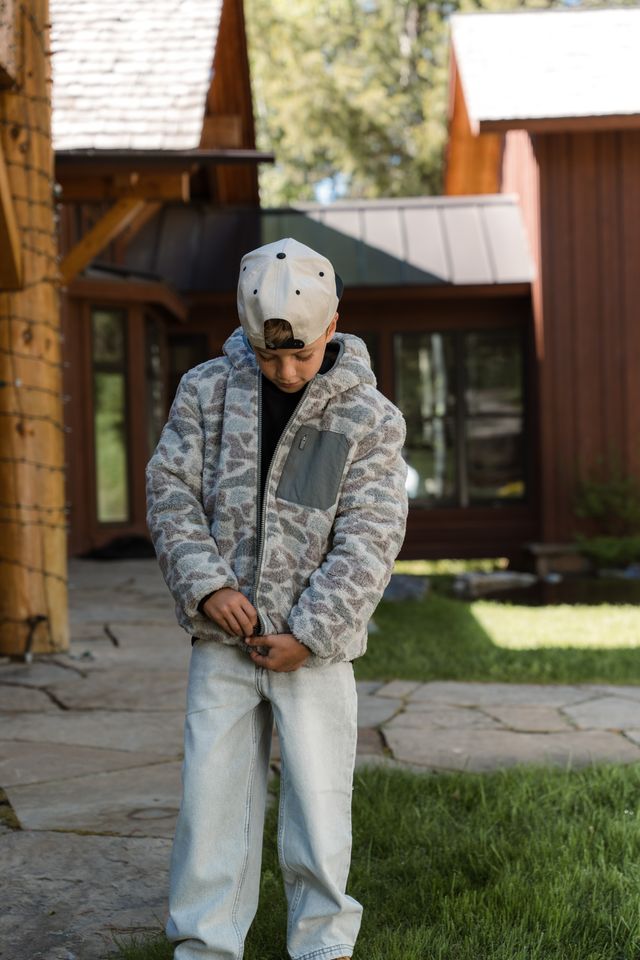 Burlebo Boy's Classic Deer Camo Mountain Fleece Hoodie Jacket Y-MFHJ-CDC