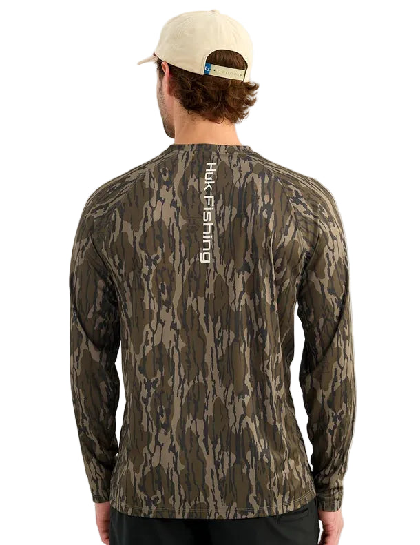 Huk Men's Oak Bottomland Mossy Oak Pursuit Performance Crew H1200610-922