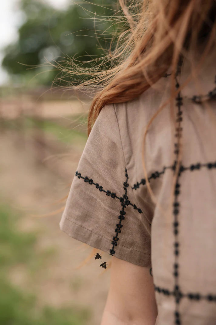 Women's TwoFly "A Bit of Details" Short Sleeve Button Up 