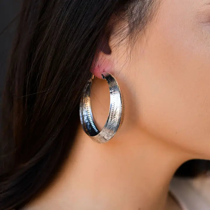 Women's West & Co Burnished Silver Tooled Hoop Earring E342BS