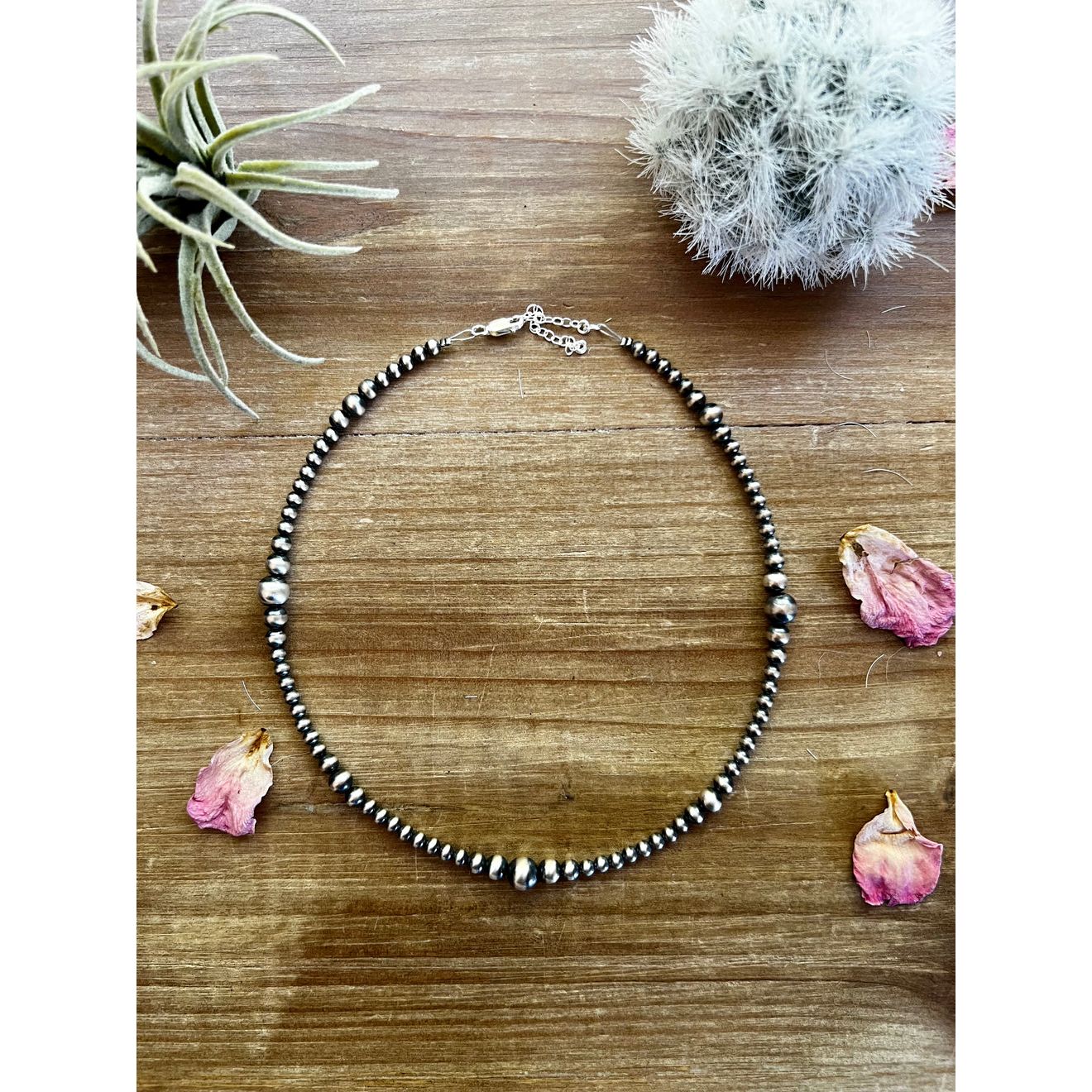 Bijoux Fab Graduated Sterling Silver Pearls- Choker CHO-NAV-116-GRA