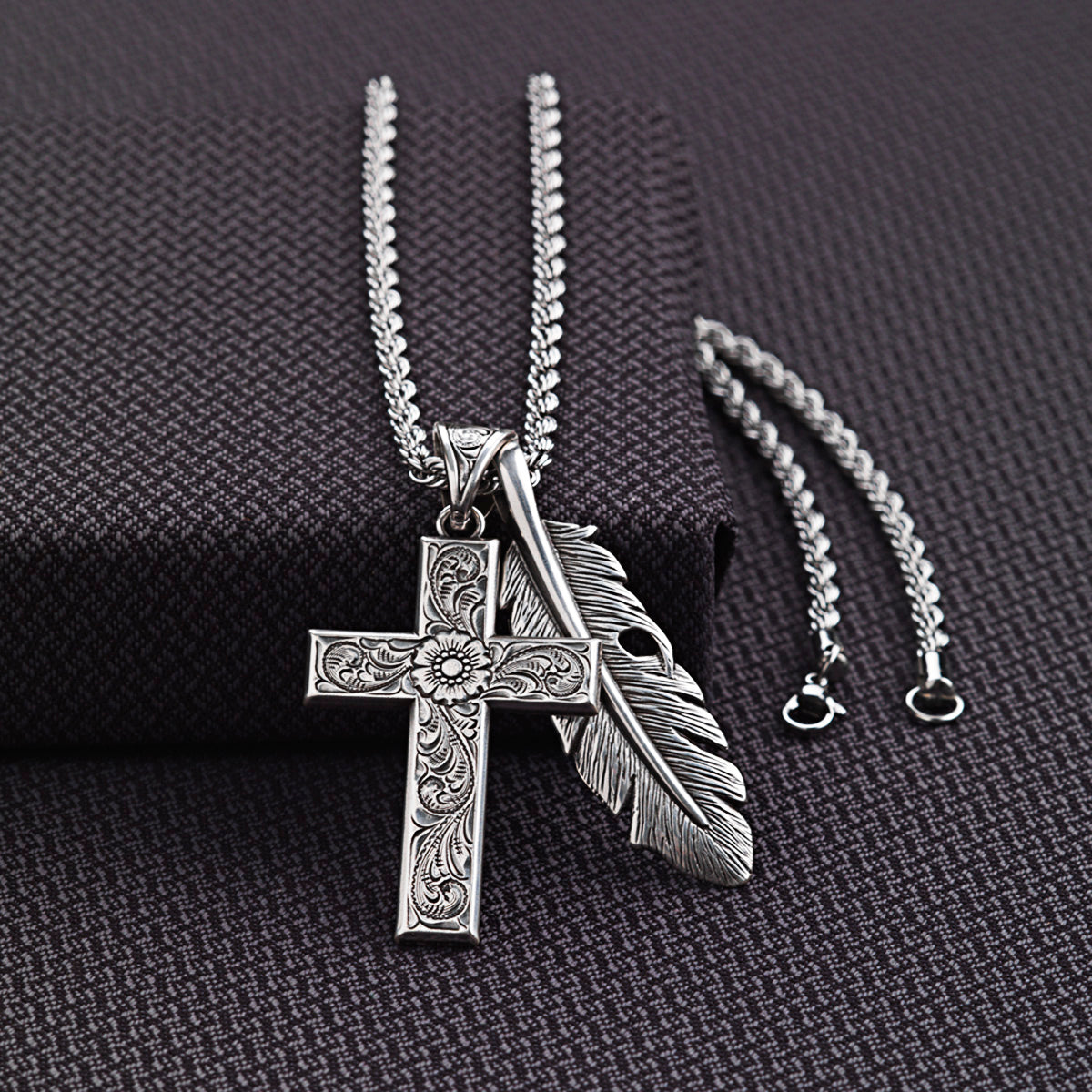 Men's Twister Silver Chain Necklace with Cross and Feather Pendant