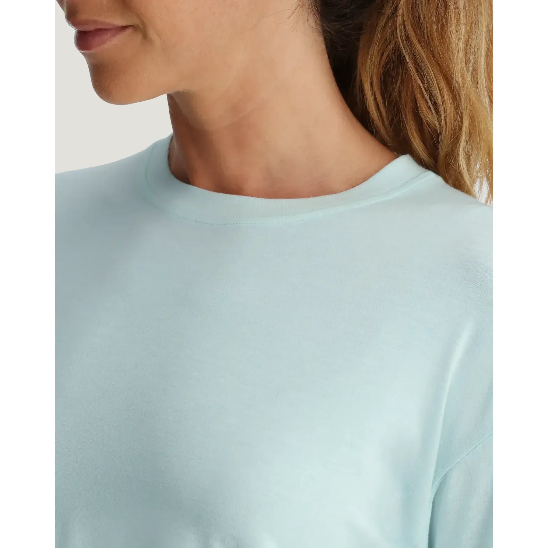 Women's Free Fly Tropic Sea Bamboo Shade Crossover Long Sleeve Top