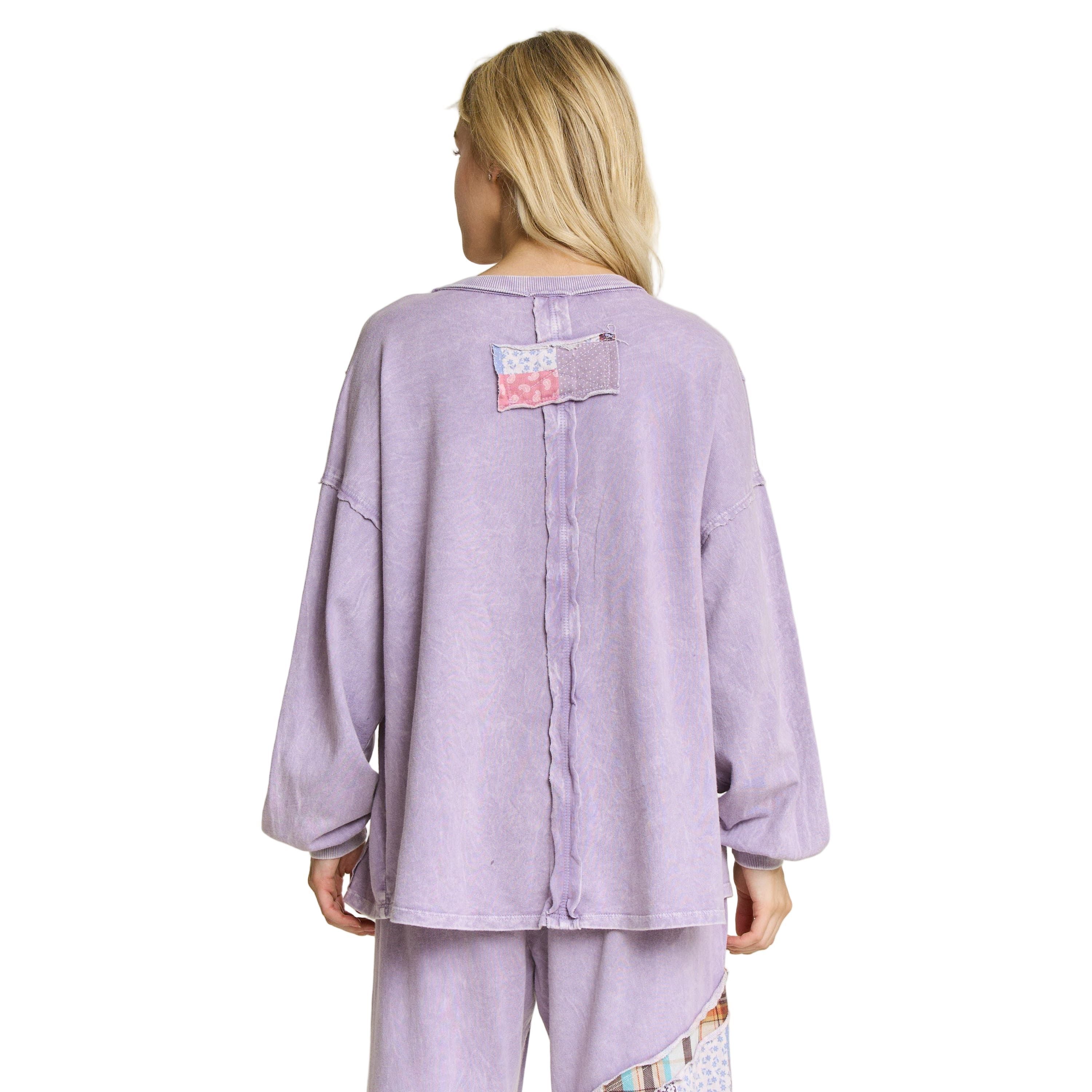 Women's Mineral Washed Patch Daisy Long sleeve Sweatshirt HT6706